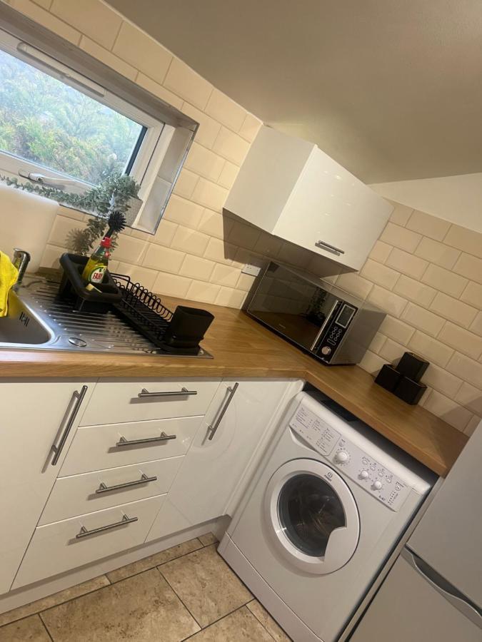 Large Modern Studio Flat Apartment ลอนดอน ภายนอก รูปภาพ